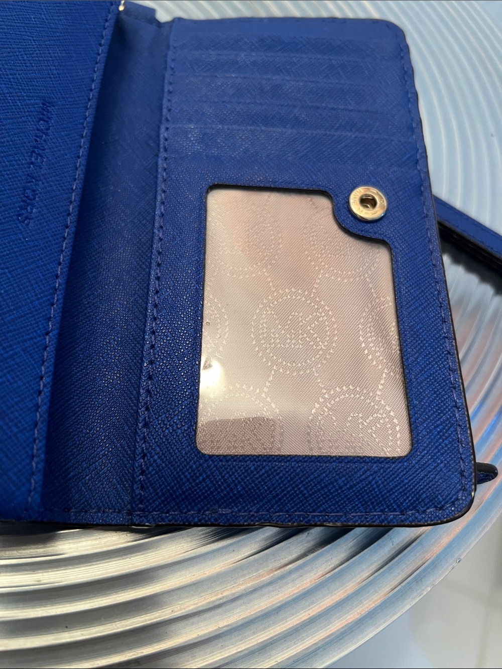 MICHAEL KORS ELECTRIC BLUE SLIM WRISTLET WALLET - Picture 5 of 12